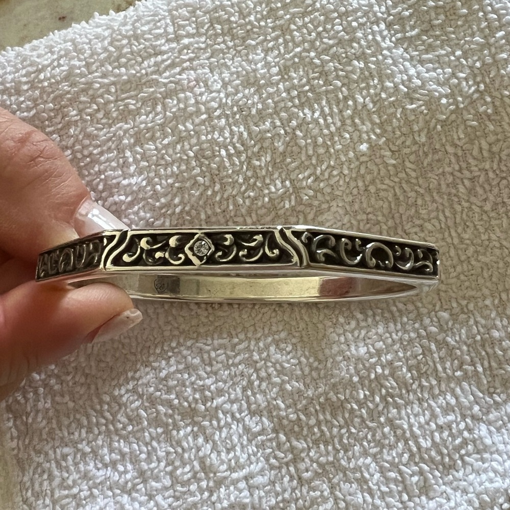 Brighton Bangle - Picture 11 of 11